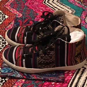 Inkkas hi top sneaker.